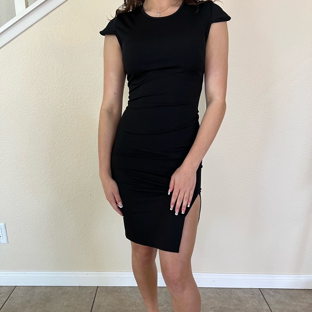 Black Cap Sleeve Ribbed Slit Midi Dress - Picture 1 of 8